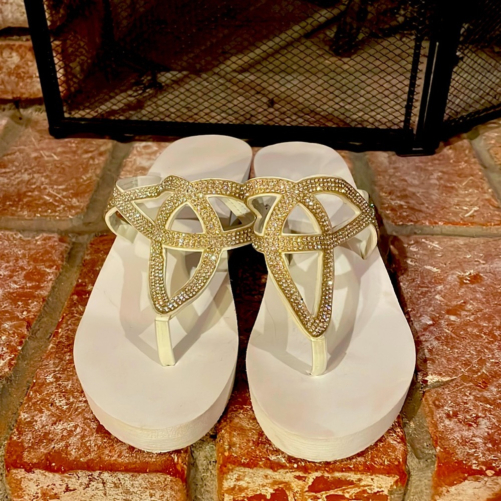 Bling wedge
